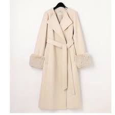 吉高由里子 着用 最愛 グレースコンチネンタル コート