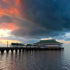 The Surf Motel, 1960 Victoria, British Columbia, Canada ~ Built in 1960 by  Hans Peter Mangelsen, the Surf Motel has been a continually run family  business