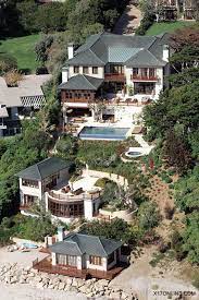 Victoria Beckham House Hunting In La She Wants 40m Pad On Billionaire S Beach Celebrity Houses Mansions Mansions Luxury