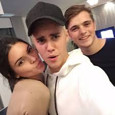 Justin Bieber Heads Out With Kendall Jenner After Jetting Into Paris With  Selena Gomez | Daily Mail Online