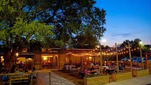 27 Kid Friendly Austin Restaurants That Aren T Boring Outdoor Austin Restaurant Kid Friendly Restaurants
