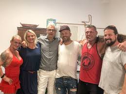 Eigentlich lief es bei andreas und caro robens rund. Goodbye Deutschland Ubernehmen Sich Caro Andrea Robens Auf Mallorca We Love Mallorca