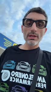 AL SUPERMERCATO CON UNA DRAG CAR