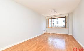 Ils s'occupent de tout, et grâce à leur expérience et leur excellente connaissance du marché, ils trouvent rapidement le bon locataire. virginie chekroun, propriétaire d'un appartement rue pierre demours paris 17. Location Appartement Paris 15e 75015 Appartement A Louer Bien Ici