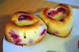Petits Moelleux Aux Cerises Amandes Et Chocolat Blanc Recette Muffins Moelleux Recette Moelleux Moelleux