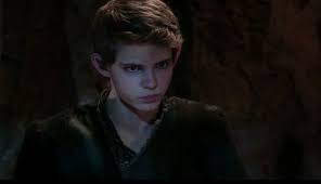 I Am Officially Creeped Out That Peter Pan Is An Evil Old Man In The Form Of A Boy Peter Pan Ouat Robbie Kay Peter Pan Once Upon A Time Peter