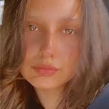 Vanessa Jarrett's Instagram, Twitter & Facebook