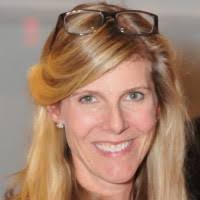 Lucia Hopper's Instagram, Twitter & Facebook