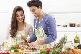 Vom mietkoch zu hause kulinarisch verwöhnen lassen. Zuhause Kochen Restaurant Essen Macht Dicker Fit For Fun