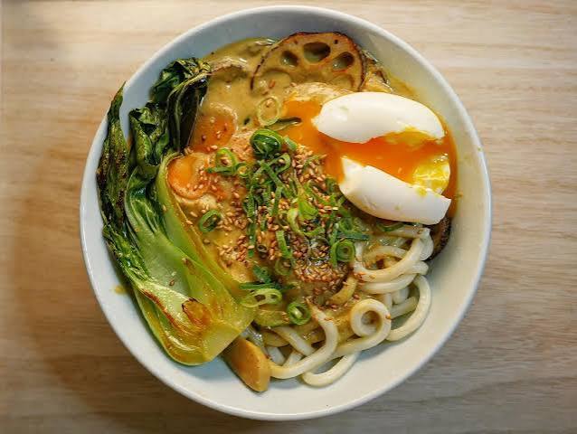 Egg Curry Udon