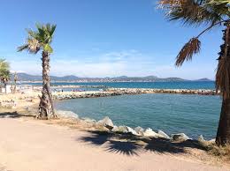 «strandtag in frèjus #frankreich #cotedazur #frejus #strand #strandurlaub #sonnetanken. Pins Parasol Frejus Aktualisierte Preise Fur 2021