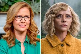 The Office” star Jenna Fischer recalls being rear-ended by paparazzi who  ignored her to chase Christina Ricci
