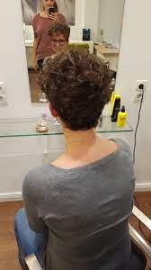 She Got A Christmas Perm For Her Husband Except Mine Will Want To Curl All The Short Curly Hairstyles For Women Curly Hair Styles Curly Hair Styles Naturally