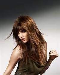 bob frisuren stufig und mit pony frisur ideen frisuren lange haare stufen langhaarfrisuren fransiger haarschnitt