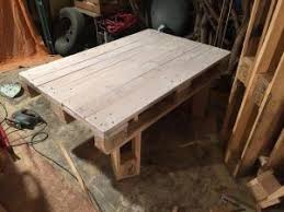 Palettentisch Gartentisch Mit Steckbaren Beinen Palettenbett Und Palettenmobel Paletten Tisch Palettentisch Mobel Aus Paletten