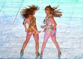 Watch jennifer lopez and maluma's heated 'pa ti + lonely' performance at the 2020 amas. Super Bowl Shakira Und Jennifer Lopez Legen Mega Halbzeitshow Hin
