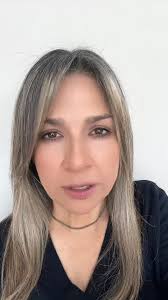 Como ciudadana quiero un presidente que no se robe un peso y no deje robar.  Debe amar a Colombia, que no se deje llevar por el poder y llegue a pensar  que