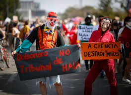 O preconceituoso e opressor jair messias bolsonaro, que vem atualmente oprimindo as classes. Midia Em Outros Paises Da Destaque A Protestos Contra Bolsonaro Poder360