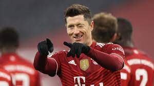 The 33 year old scored 43 goals in . The Best Fifa Awards 2021 Lewandowski Beats Messi Salah To Best Men S Player Award Goal Com