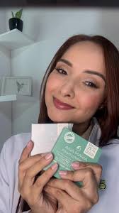 Polvos Compactos de Ana María: Protección contra la Luz Azul y  Envejecimiento Prematuro