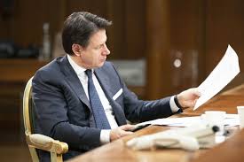 La consegna del premio da parte di valerio staffelli. Giuseppe Conte Quanto Guadagna Lo Stipendio Del Presidente Del Consiglio