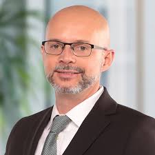 Amazon.com: Lessons From Thought Leaders: 9781735742861: Wilson, Kyle,  Tracy, Brian, Collen, Phil, Marino, Renée, Brown, Les, Waitley, Denis,  Perdue, Mitzi, Burg, Bob, Eastman, Kevin, Ziglar, Tom: Books