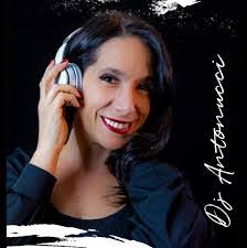 Corinne Antonucci's Instagram, Twitter & Facebook