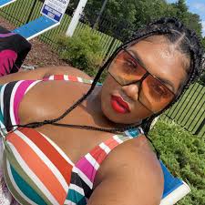 Anyone else wear bright color during the fall and winter??