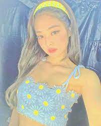 صورة جيني منعشة blackpink fashion kpop girls rainbow fashion