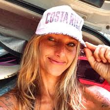 Mayra Chacon (@chaconsurf)