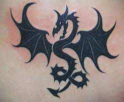 Ejderha dövmeleri, hem kadınlar hem de erkekler tarafından tercih edilen popüler ve güçlü. Dragon Tattoo Images Ejderha Dovme Resimleri Tribal Dragon Tattoos Black Dragon Tattoo Dragon Tattoo Flash