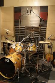 A drum room must be built and designed to isolate and contain sound energy from the drums. At Jeff Coopers Drum Studio Music Studio Room Home Studio Setup Drum Room