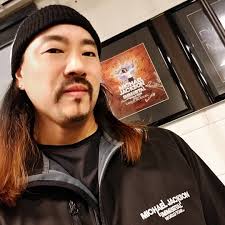 Hilarious! I happened to wear my Michael Jackson IMMORTAL/Cirque World Tour  jacket (my utility jacket