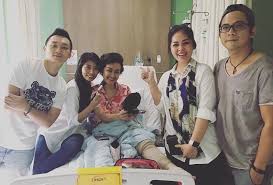 David 'noah' dan gracia indri, sebelumnya menikah pada 28 desember 2014 di gereja katedral bandung. Digugat Cerai David Noah Tak Hapus Foto Gracia Indri Di Instagram