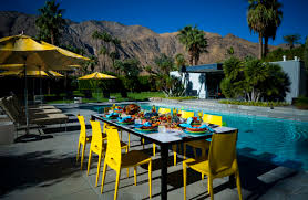 A single woman with four children hardly feels safe while stranded on a highway! Thanksgiving Dinners In Greater Palm Springs For 2020