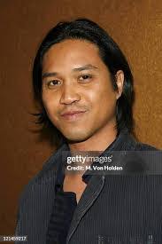 Mark Dizon's Instagram, Twitter & Facebook