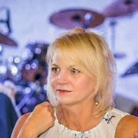 30+ "Julia Strain" profiles