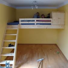 Wie sie das stabile hochbett selber bauen, zeigt diese anleitung schritt für schritt. Hochbett Bauen Kosten Hochbett Selber Bauen Bett Selber Bauen Hochbett Bauen