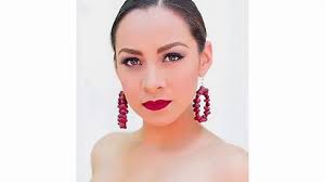 Liz Juárez vuelve al modelaje