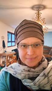 Die week is dit vier jaar sedert my pa en ma saam oorlede is. As kind het  ek gesien hoe 'n haelstorm my ouers se mango's vermorsel die week voor  oestyd. Hulle