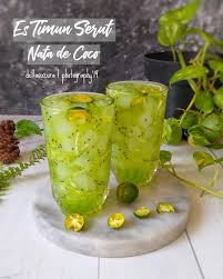 Campurkan semua bahan, peras sebagian jeruk nipis agar rasa segar dari jeruk nipis terasa. Cara Membuat Es Timun Serut Tanpa Sirup 25 Resep Es Buah Yang Enak Dan Segar Rekomended Enx Cyum1