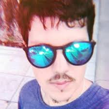 Stream "Walking Around", de Pablo Neruda from Daniel Mecca, lectura de  poemas