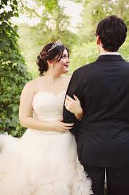 Real Plus Size Wedding Classic Garden Wedding This Is You By Mark And Tracy The Pretty Pear Bride Plus Size Bridal Magazine Wedding Picture Poses Wedding Photos Poses Romantic Wedding Photography