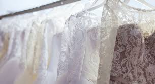 Maybe you would like to learn more about one of these? Das Sind Die 10 Schlechtesten Hochzeitskleider Der Fernsehgeschichte