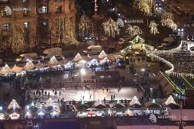 Decorul târgului va fi completat cu povestea naşterii domnului. Bucuresti Piata Constitutiei Targul De Craciun Agerpres ActualizeazÄ Lumea