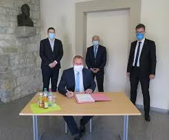 Stellvertreterin der frauenbeauftragten / deputy women's representative. Corona Uniklinikum Wurzburg Betreibt Bald Bayerisches Testzentrum Landkreis Wurzburg