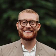 Du bist nicht Elon Musk. Und du bist auch nicht Johannes Kliesch. 🥴 Und  das ist auch gut so. Was nicht gut ist? 1:1 das Auftreten, den Tagesablauf  oder die Unternehmenskultur anderer