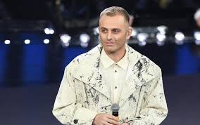 Discover all ghemon's music connections, watch videos, listen to music, discuss and download. Ghemon Dopo Sanremo Rose Viola In Versione Alternativa