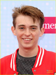 Leo Howard & Jason Earles 'Kick It' To The RDMAs 2015: Photo 805453