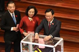 Thị trường chứng khoán, các nguồn đầu tư tài chính; Ong VÆ°Æ¡ng Ä'inh Huá»‡ Tai Ä'áº¯c Cá»­ Bi ThÆ° Ha Ná»™i Vnexpress